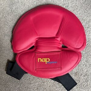 Nap Anywhere Travel Headrest in Crimson & Black 12 X 12 X 1.5” Vacation Hoilday